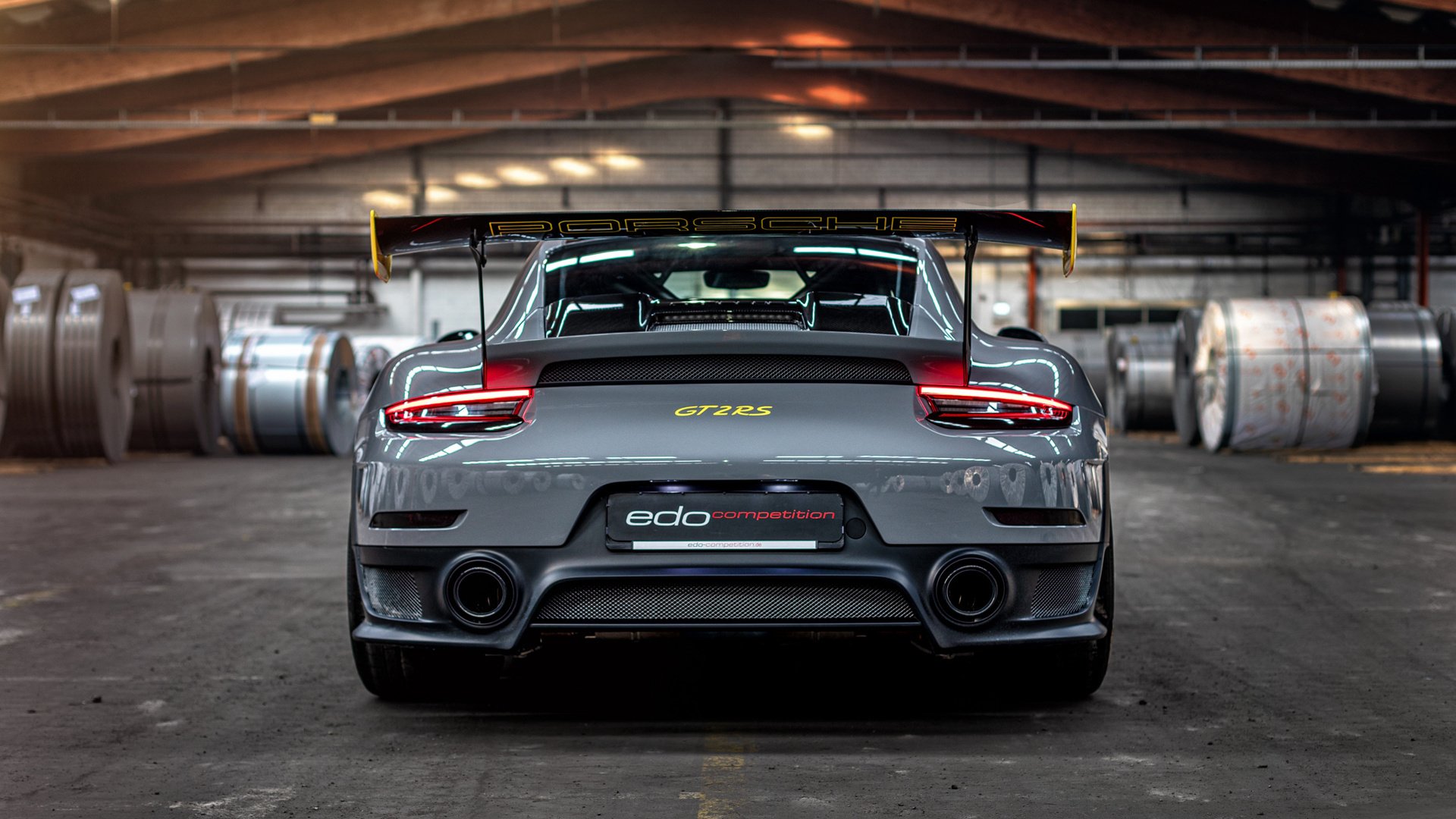 爱游戏体育官方入口-_运动摄影全球巡展：捕捉运动中的感动瞬间_，运动摄影技巧及要点