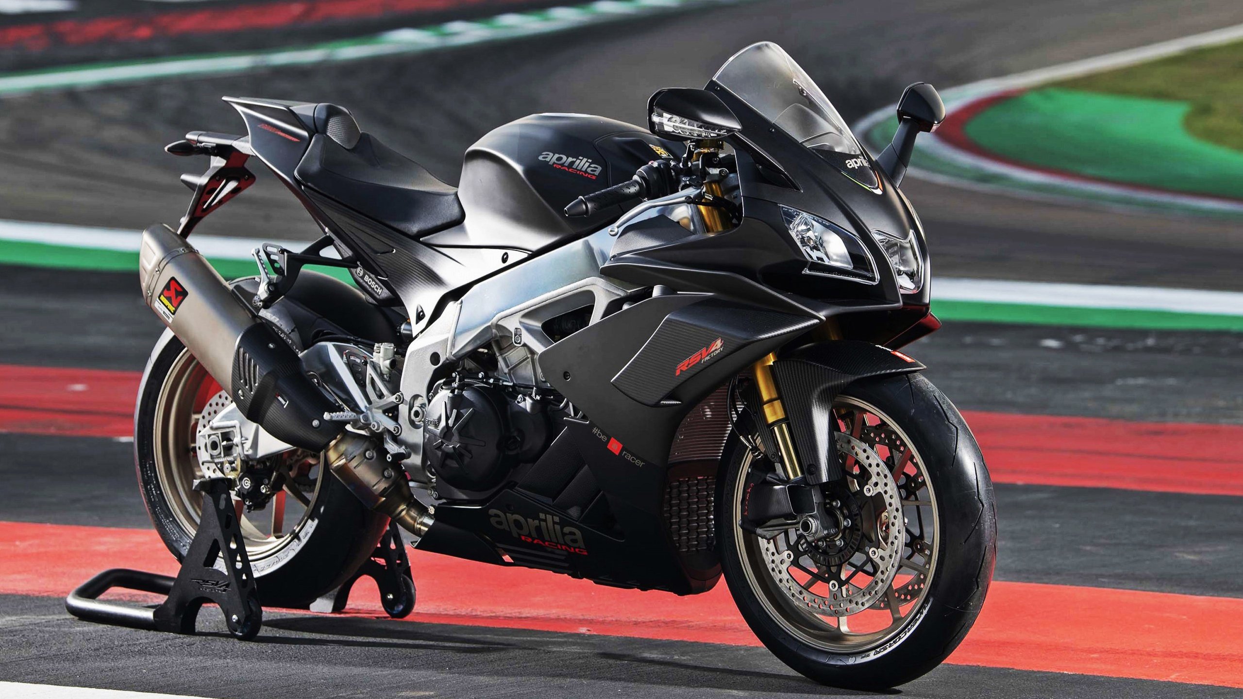 爱游戏体育在线赛事-“青少年足球夏令营吸引全国各地青少年积极参与”，全国青少年校园足球夏令营是如何选拔的